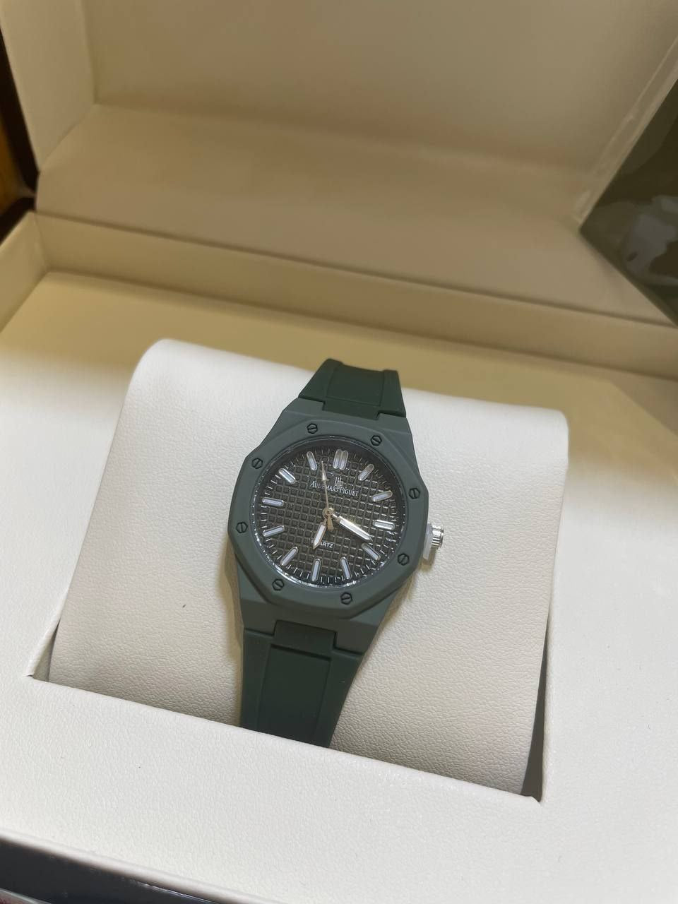 AUDEMARS PUIGET FULL COLOR